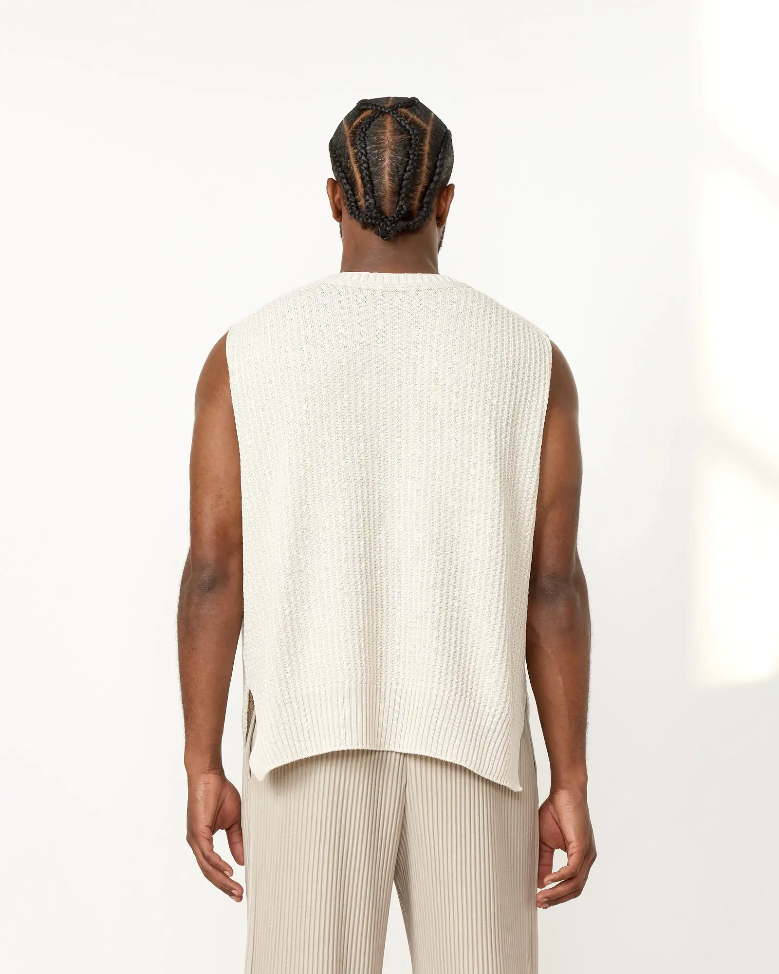 Common Knit Vest in White