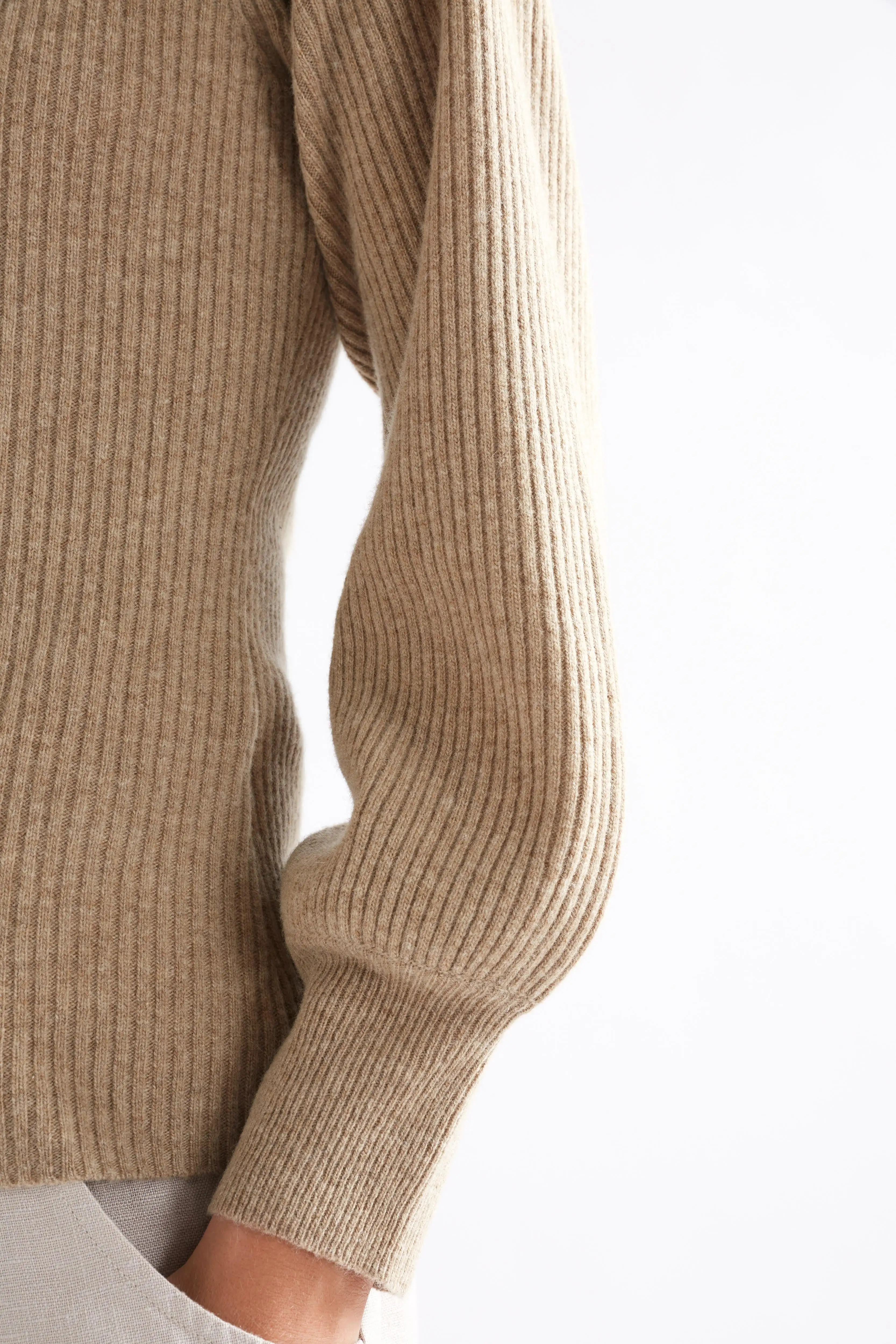 Elk The Label - Lysa Sweater - Sand