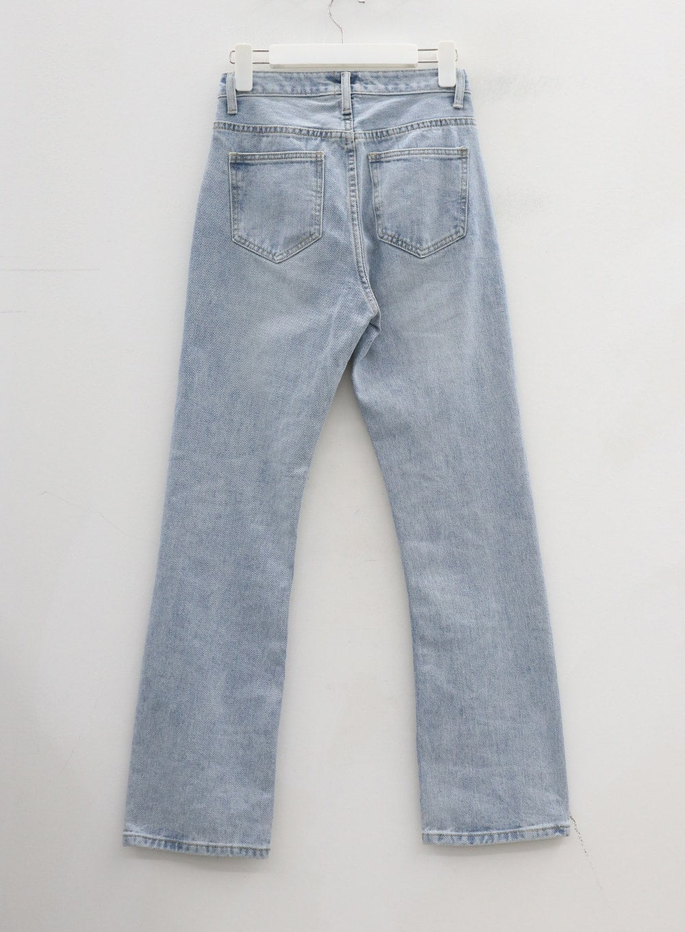 Light Wash Jeans OF302