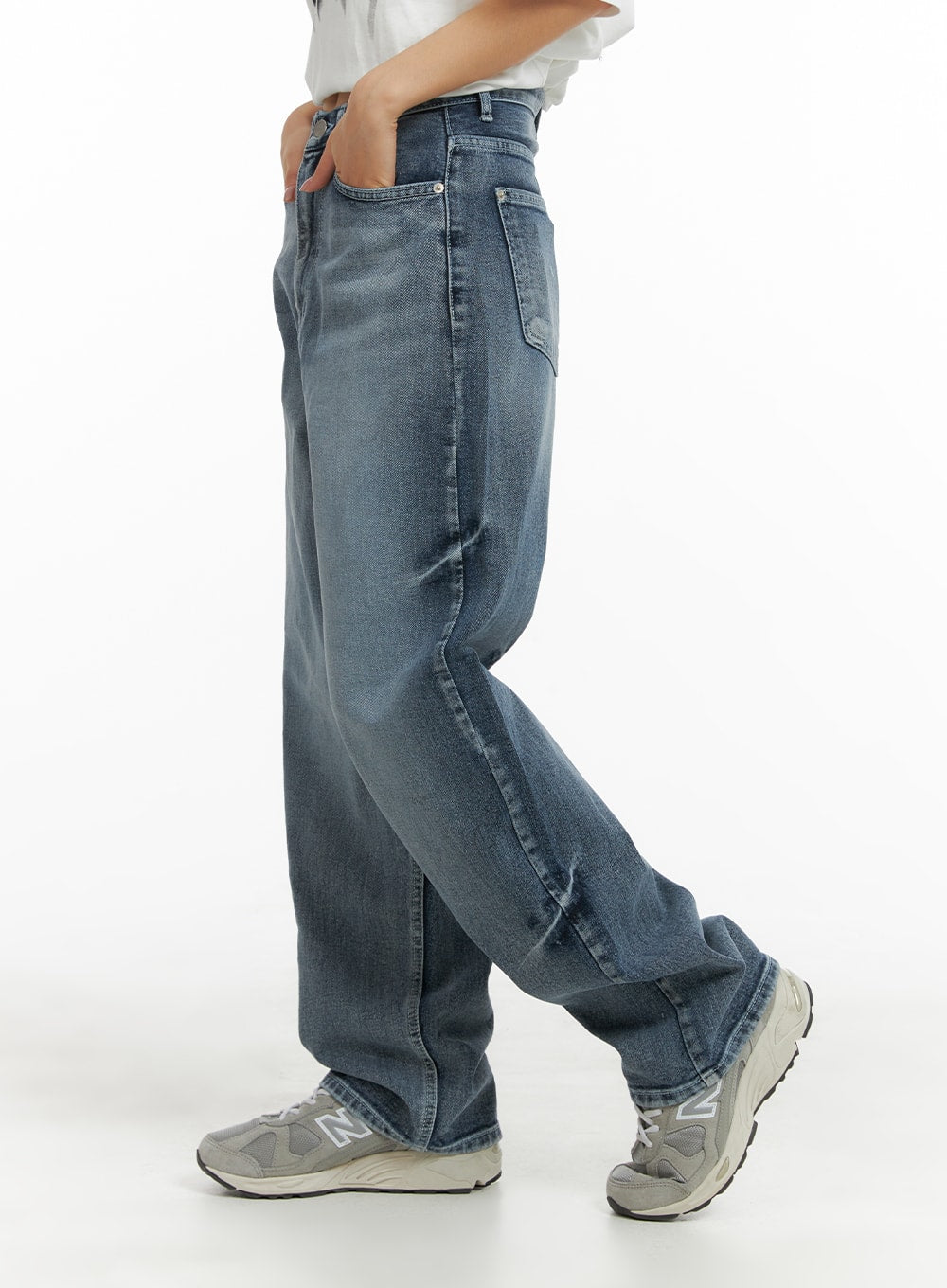 Light Washed Baggy Jeans CM418