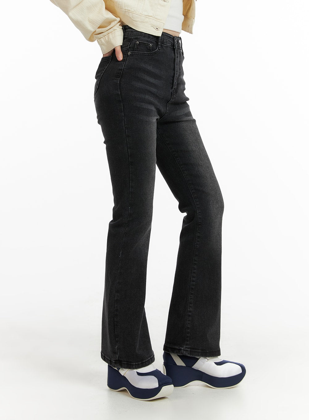 Solid Flared Jeans OM411